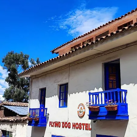 Flying Dog Hostel Cusco-2